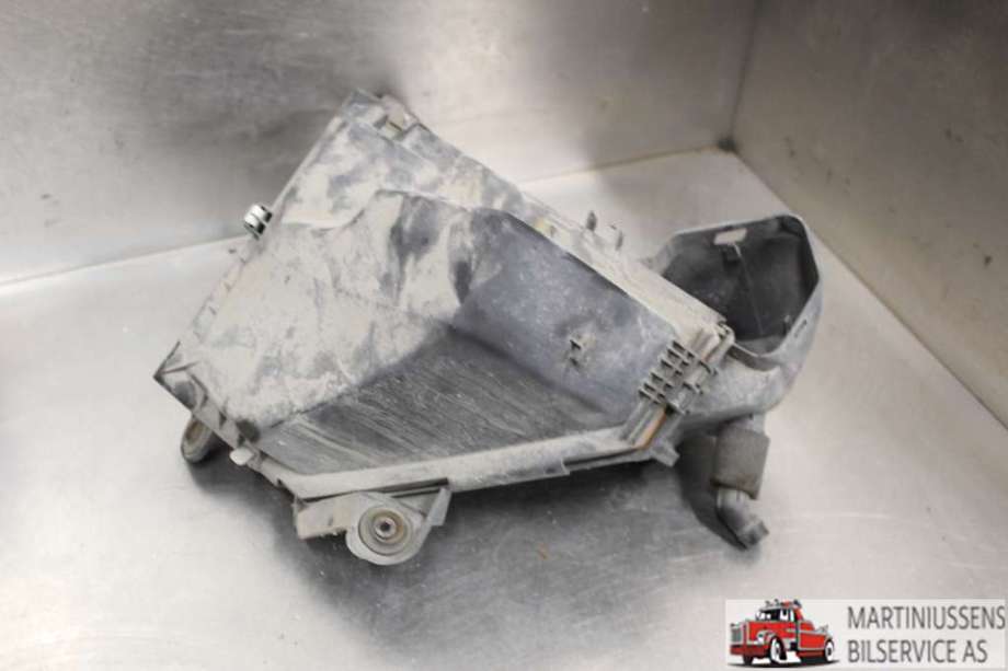 Luftfilterboks til BMW X1 2009-2015 (E84) (E84) (BMW||AD780696404R)