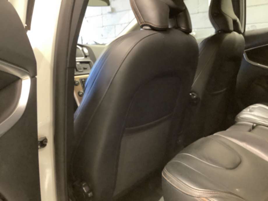 Sete foran venstre til Volvo V40 2012-2019  (VOLVO|)