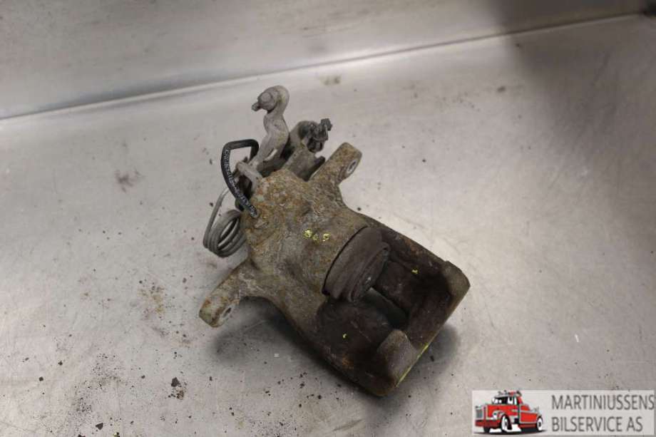 Bremsecaliper venstre bak til VW Caddy 2015-2020 (Type III, Fase 3)  (VOLKSWAGEN|)
