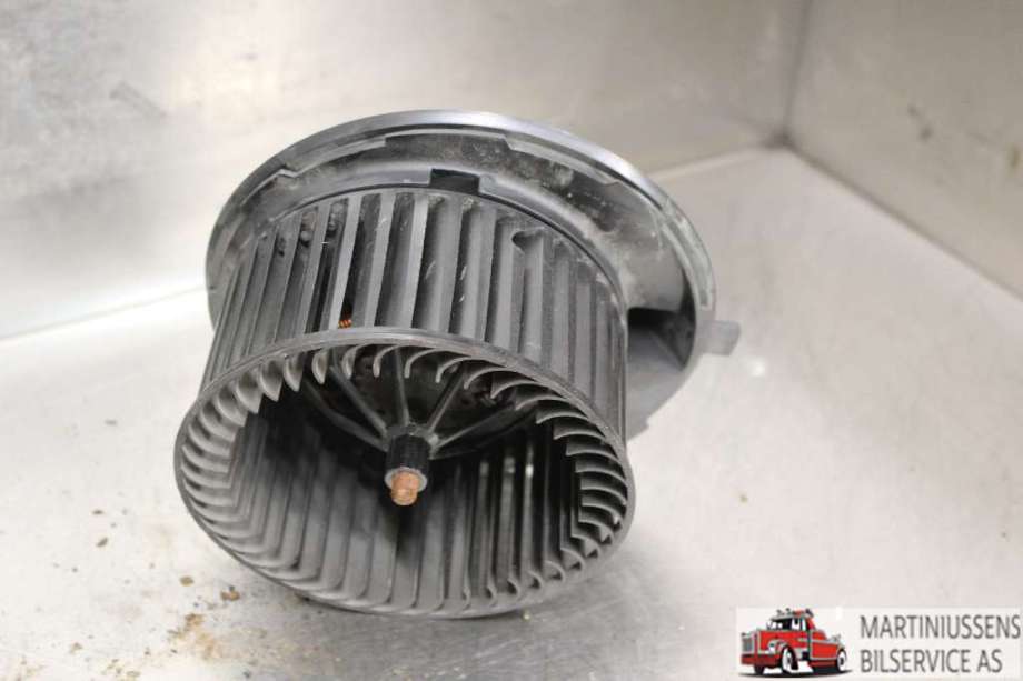 Varmeapparat motor til VW Caddy 2015-2020 (Type III, Fase 3)  (VOLKSWAGEN||1K1819015F)