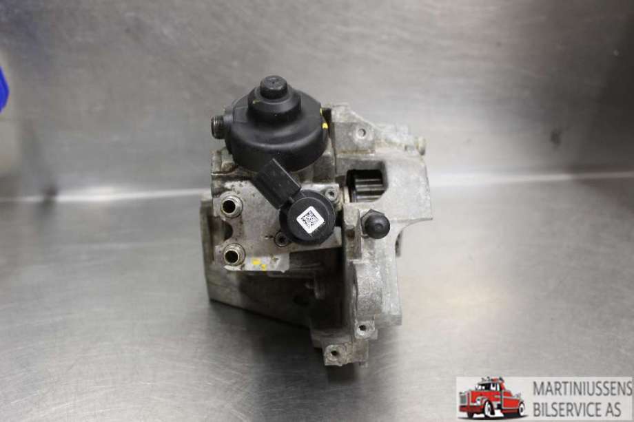 Dieselpumpe til VW Passat 2015-2019 (Fase 1) (B8) (B8) (VOLKSWAGEN|04L 130 755 E|)