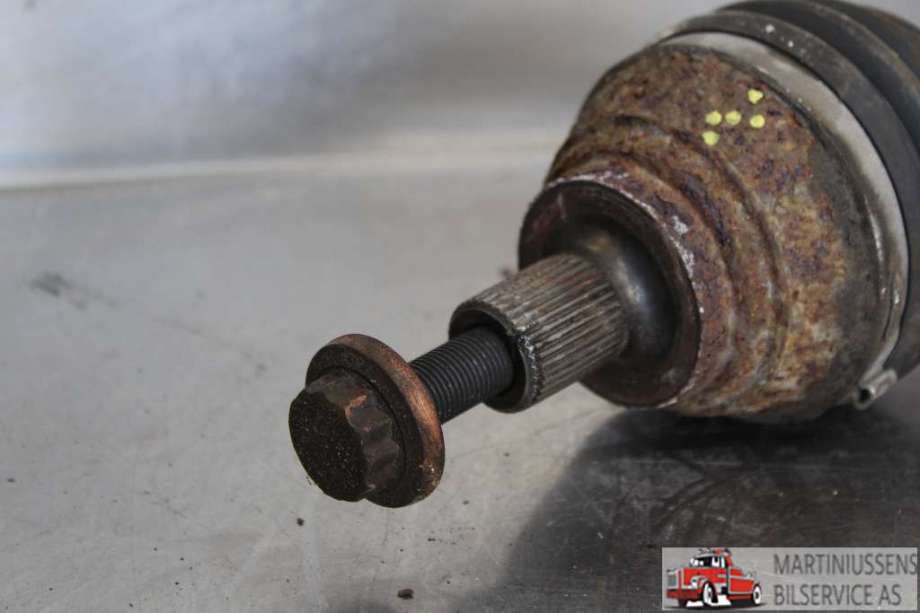 Drivaksel venstre foran til VW Passat 2011-2015 (B7) (B7) (VOLKSWAGEN||1K0 407 271 LB)