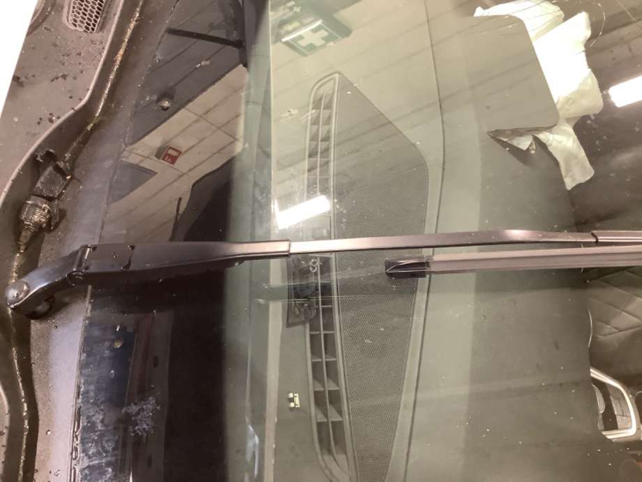 Viskerarmer frontrute til Audi TT, 2015-->> (Type III)  (AUDI|)
