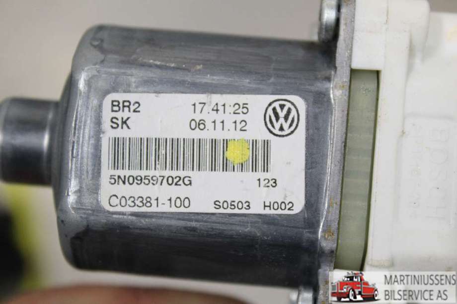 Ruteheis høyre til VW Tiguan 2011-2016 (Type I, Fase 2)  (VOLKSWAGEN||C03381-100)