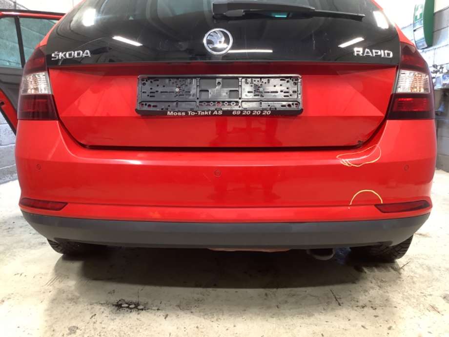 Støtfanger bak til Škoda Rapid, 2012-2019  (SKODA|)