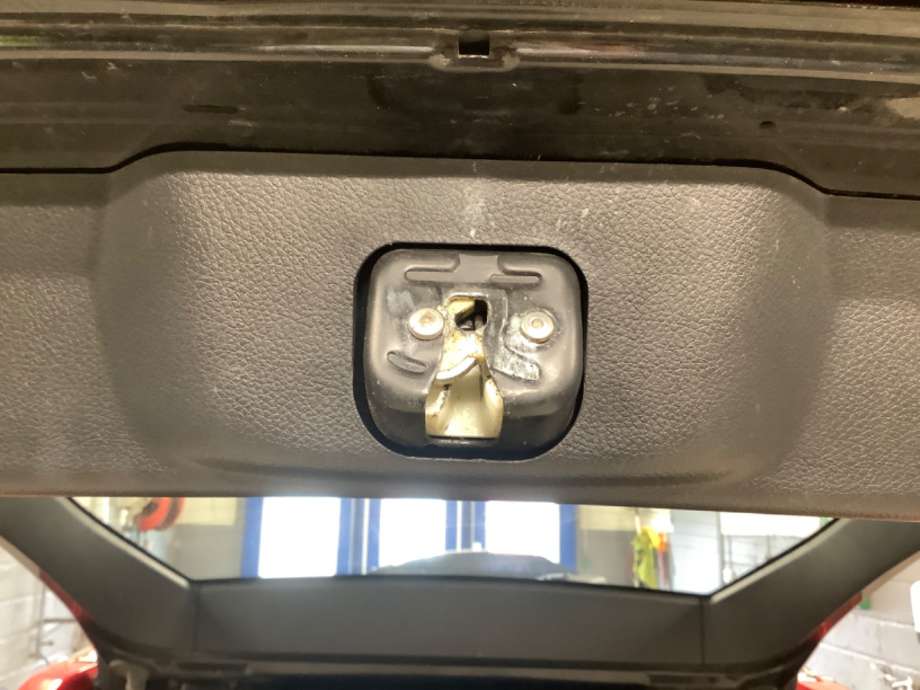 Baklukelås til Nissan X-Trail, 2007-2014 (T31) (T31) (NISSAN|)