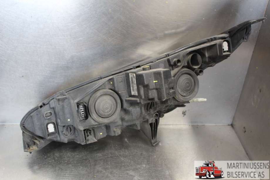 Frontlykt høyre halogen til Ford Transit 2014-->>  (FORD||90036362)