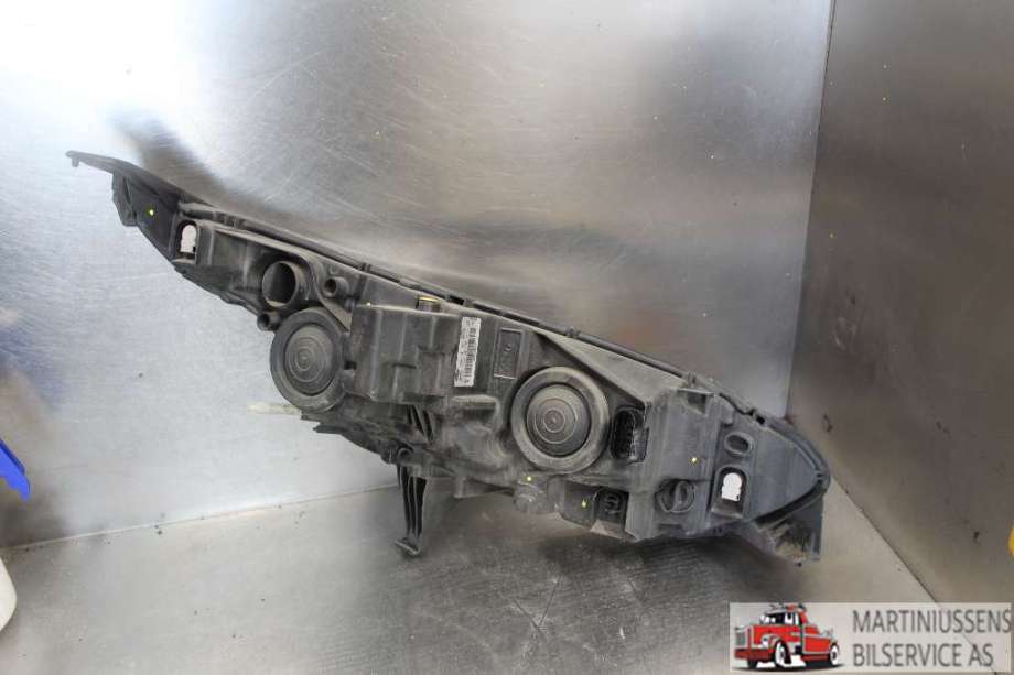 Frontlykt venstre halogen til Ford Transit 2014-->>  (FORD||90036360)