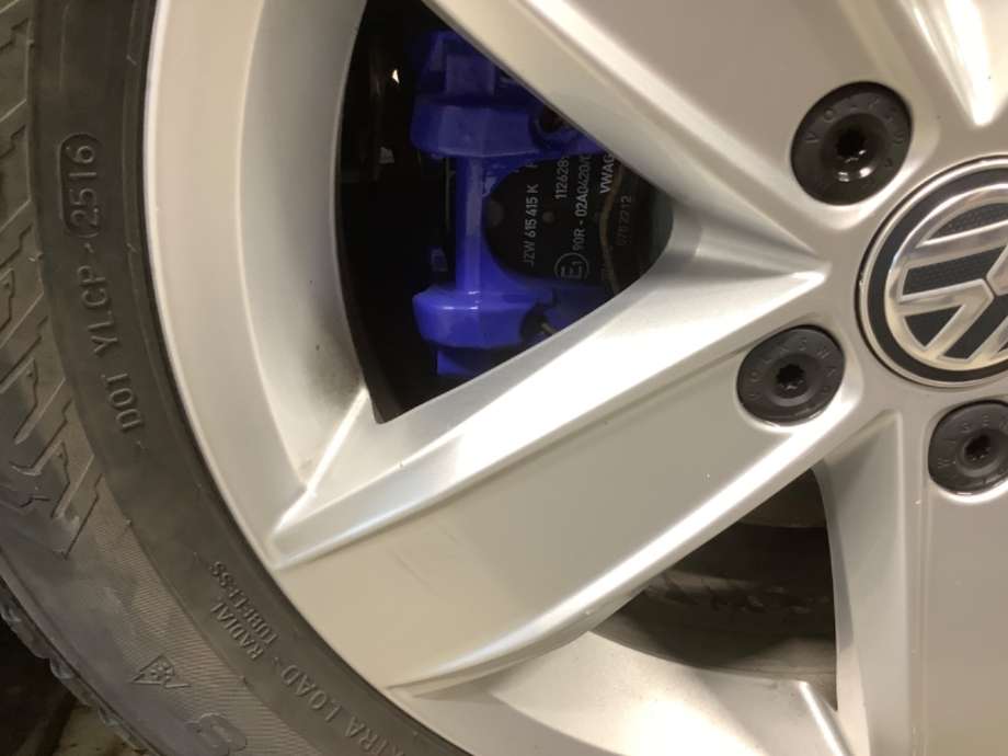 Bremsecaliper venstre bak til VW e-Golf, 2017-2020 (Fase 2)  (VOLKSWAGEN|)