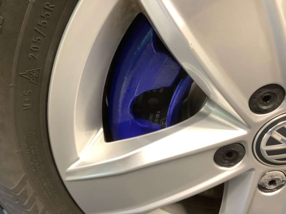 Bremsecaliper venstre foran til VW e-Golf, 2017-2020 (Fase 2)  (VOLKSWAGEN|)