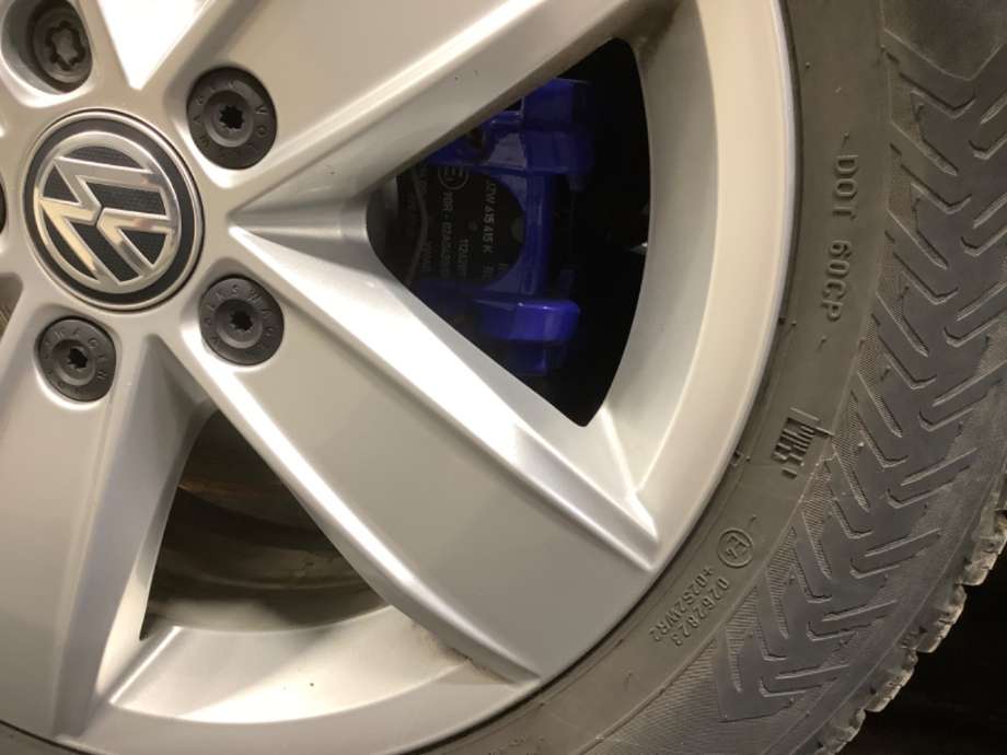 Bremsecaliper høyre bak til VW e-Golf, 2017-2020 (Fase 2)  (VOLKSWAGEN|)