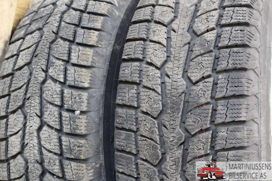 Dekk til Hyundai Santa Fe 2001-2006 (Type I)  (HYUNDAI||TOYO)