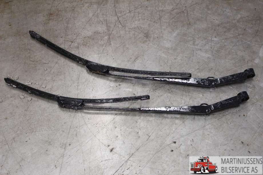 Viskerarmer frontrute til Nissan Navara 2010-2015 (Fase 2) (D40) (D40) (NISSAN|)