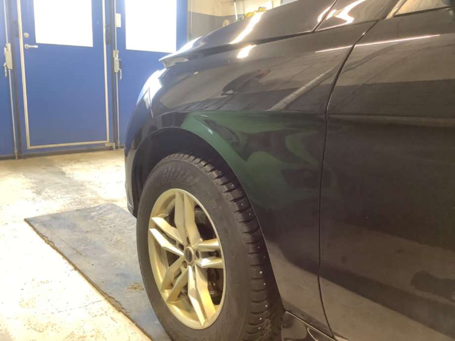 Skjerm venstre foran til Mercedes ML, 2011-2015 (Fase 1) (W166) (W166) (MERCEDES|)