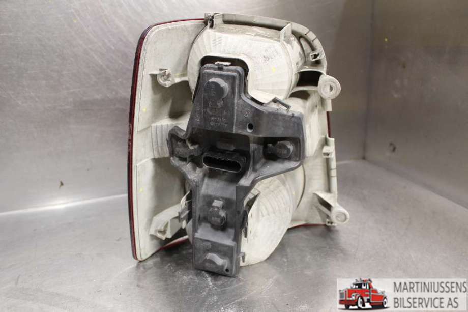 Baklykt venstre til VW Touran 2007-2010 (Type I, Fase 2)  (VOLKSWAGEN||1T0.945.096.J)
