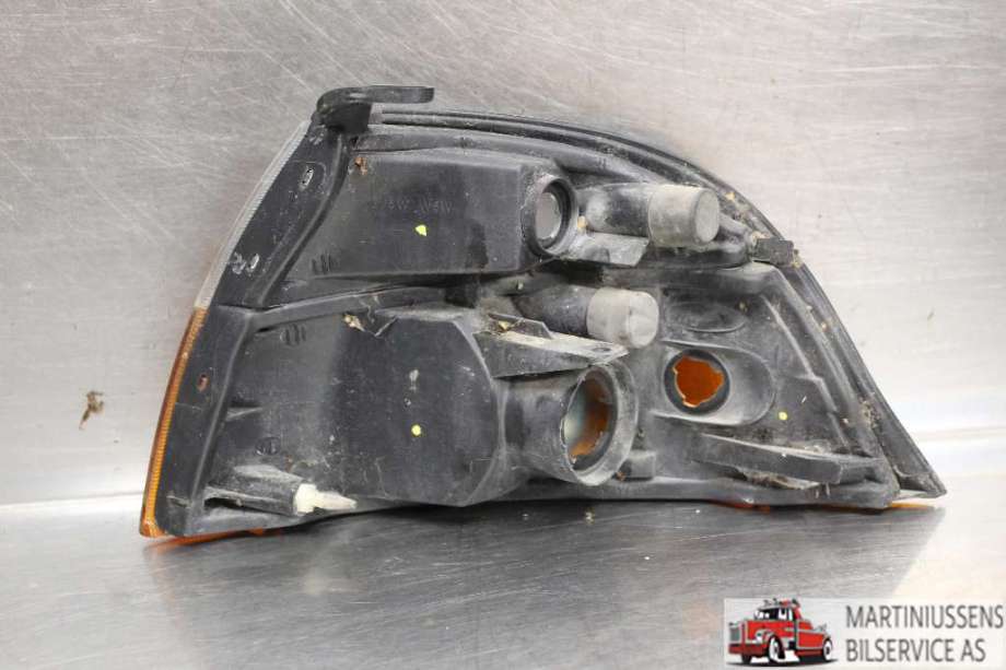 Parklykt høyre til Toyota Hiace 2001-2006 (Fase 2)  (TOYOTA|)