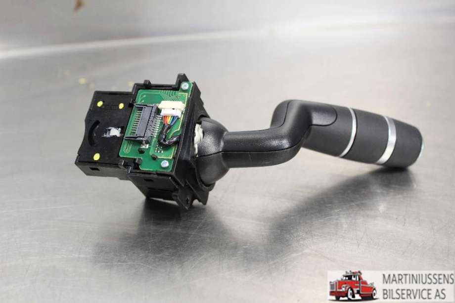 Bryter blink til Land Rover Range Rover Sport 2013-->>  (LAND-ROVER|BJ32-3F972-DB|)