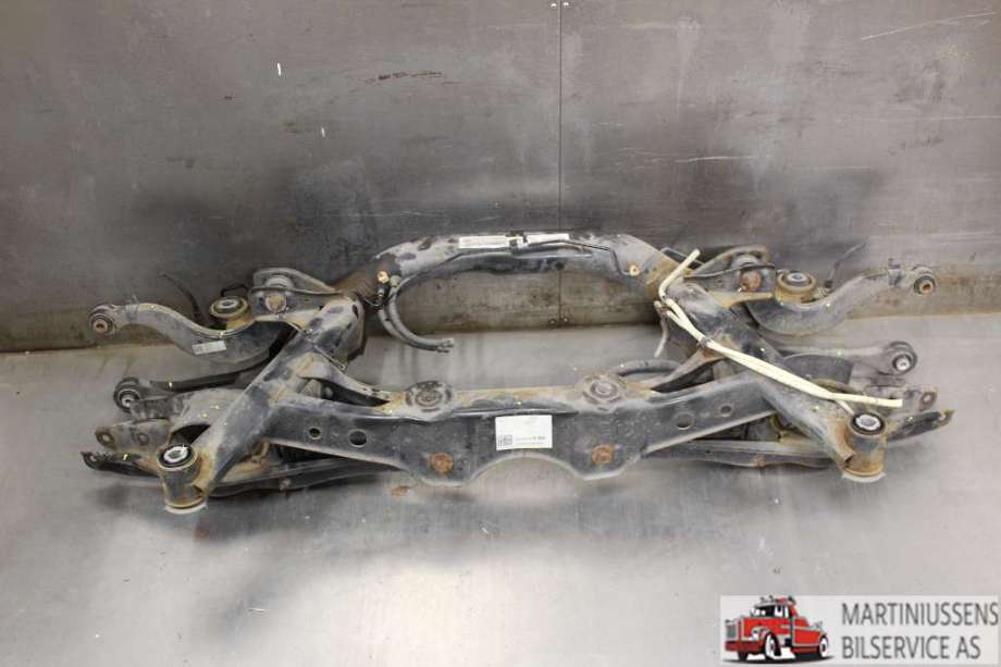 Travers bak til VW Tiguan, 2016-2020 (Type II, Fase 1)  (VOLKSWAGEN|5Q0.505.235.J)