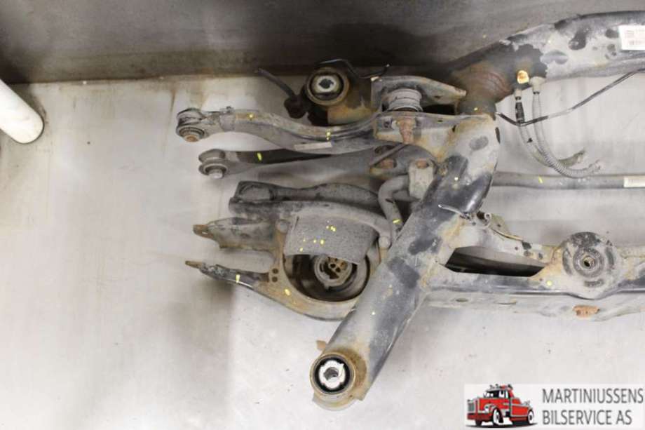 Travers bak til VW Tiguan 2016-2020 (Type II, Fase 1)  (VOLKSWAGEN|5Q0.505.235.J|)