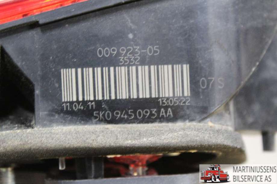 Baklykt venstre indre til VW Golf VI 2008-2012  (VOLKSWAGEN||5K0 945 093 AA)