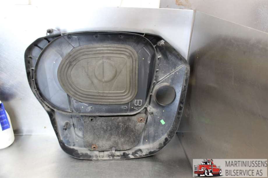 Motordeksel over motor til BMW X3 2010-2017 (F25) (F25) (BMW|13717811024|)