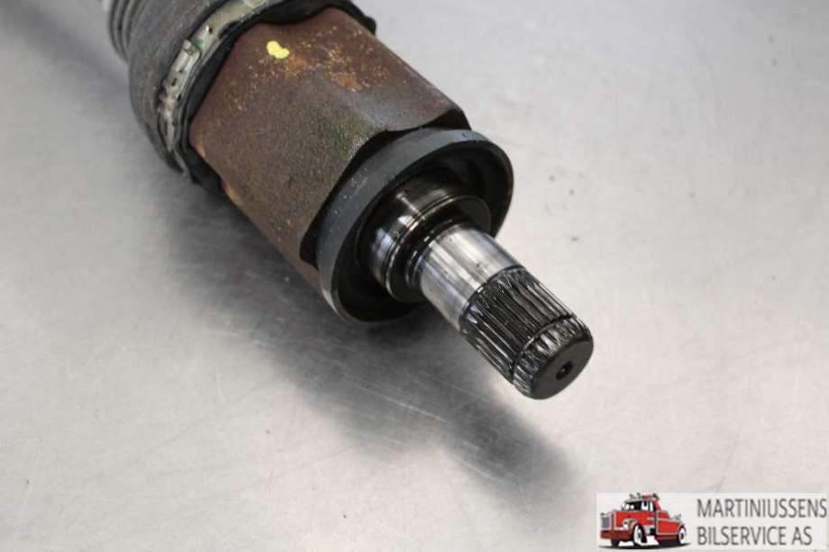 Drivaksel venstre foran til BMW X3 2010-2017 (F25) (F25) (BMW|7598027|)