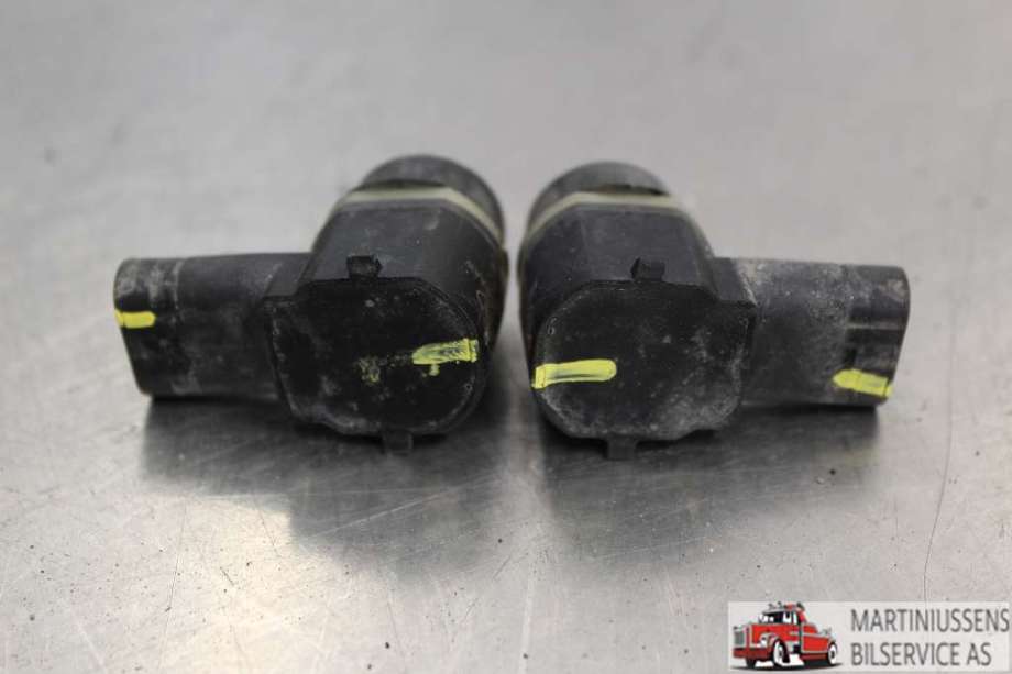 Parkeringssensor foran til Ford C-Max 2010-2015 (Type II, Fase 1)  (FORD||AM5T-15C868-AAW)