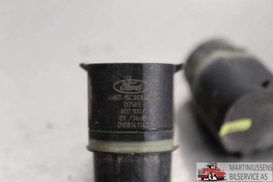 Parkeringssensor foran til Ford C-Max 2010-2015 (Type II, Fase 1)  (FORD||AM5T-15C868-AAW)