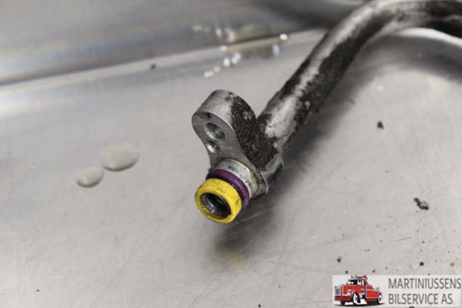 Aircondition rør til Mercedes E-Klasse 2009-2013 (Fase 1) (W212) (W212) (MERCEDES|A2048304715|)