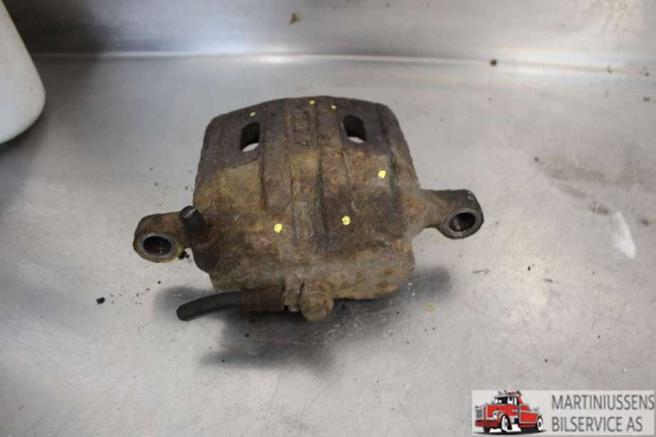 Bremsecaliper venstre foran til Mitsubishi Outlander 2010-2012 (Type II, Fase 2)  (MITSUBISHI|)
