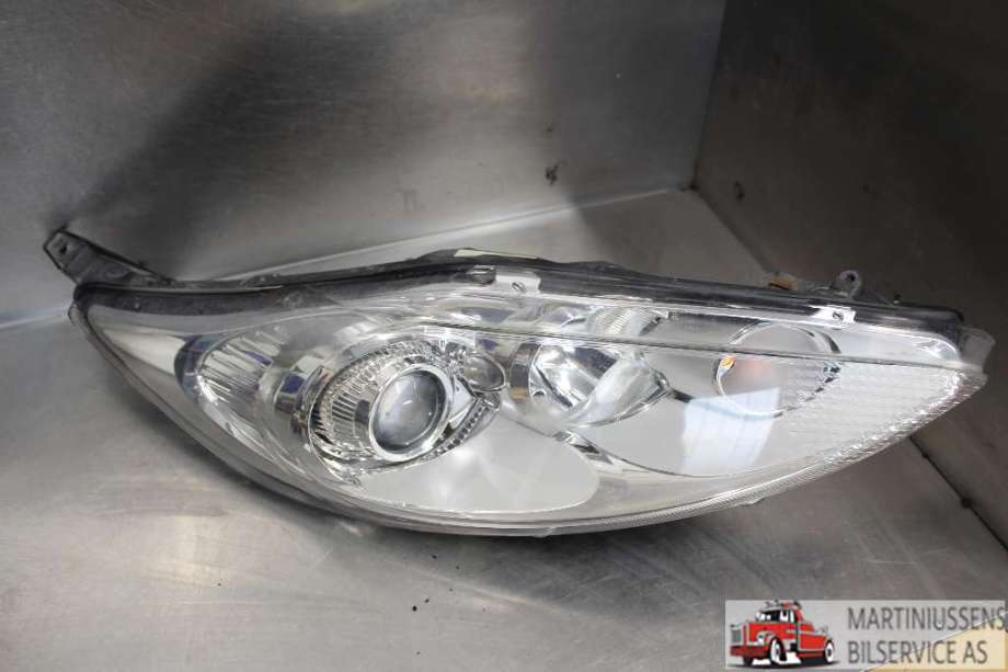 Frontlykt høyre halogen til Ford Fiesta, 2008-2012 (Type VI, Fase 1)  (FORD|)