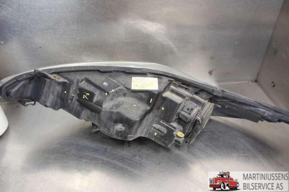 Frontlykt høyre halogen til Ford Fiesta 2008-2012 (Type VI, Fase 1)  (FORD|)