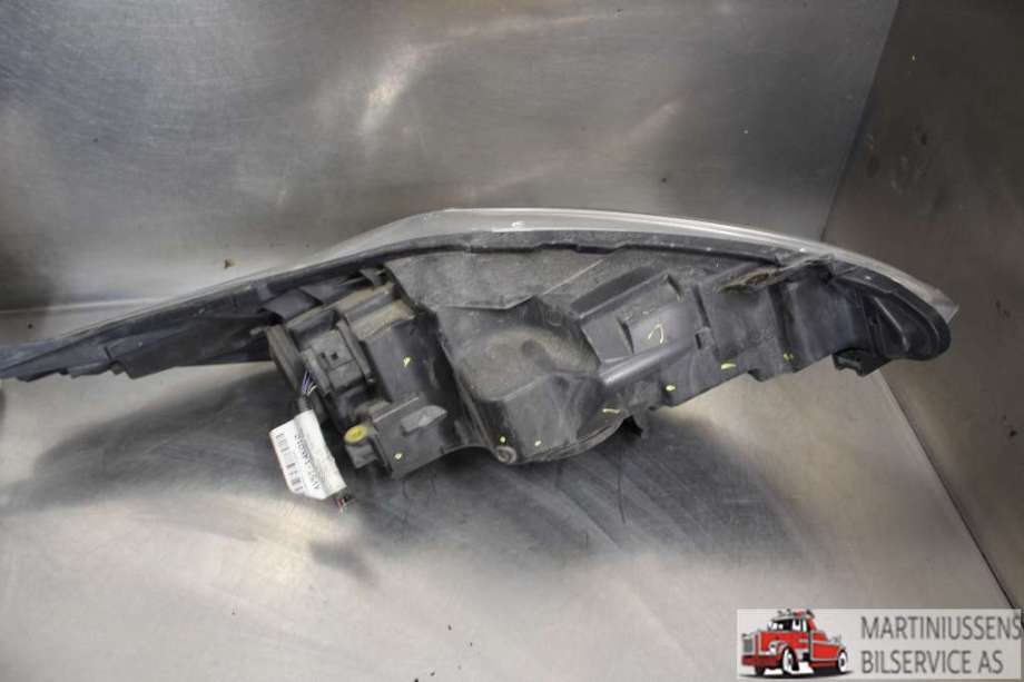 Frontlykt venstre halogen til Ford Fiesta 2008-2012 (Type VI, Fase 1)  (FORD|)