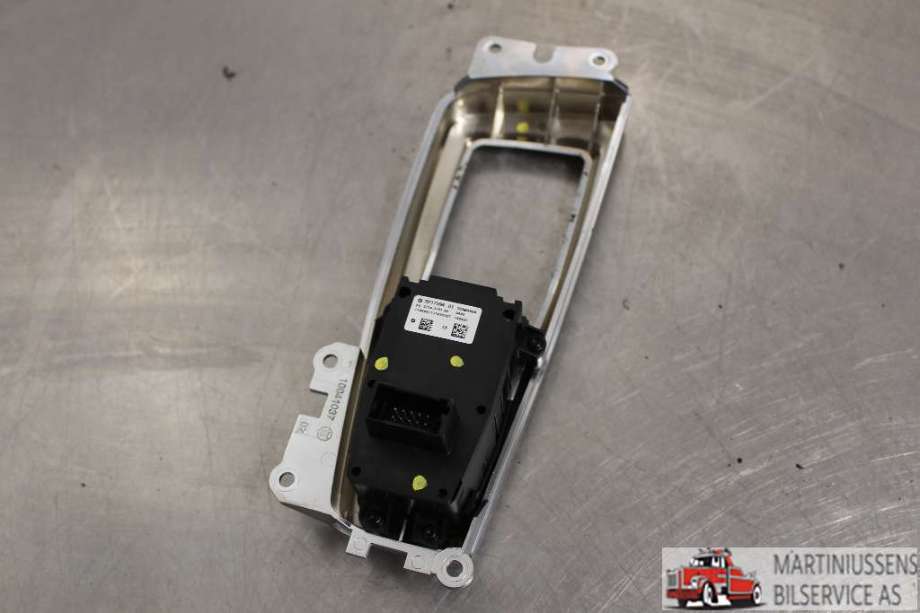 Bryter elektrisk håndbrekk/parkbrems til BMW 5-Serie 2010-2017 (F10/F11) (F10/F11) (BMW|921759401|)