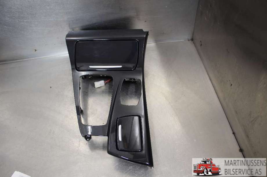 Innredning pakke til BMW 5-Serie, 2010-2017 (F10/F11) (F10/F11) (BMW|9206401-10)