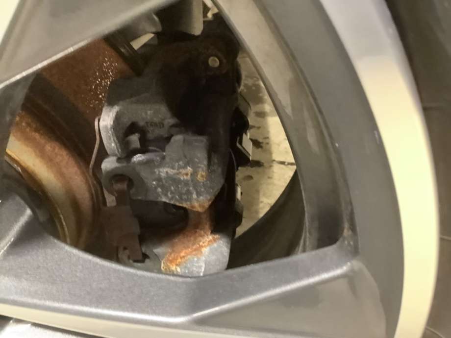 Bremsecaliper brakett til BMW X2, 2018-->> (F39) (F39) (BMW|)