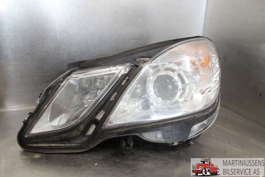 Frontlykt venstre halogen til Mercedes E-Klasse, 2009-2013 (Fase 1) (W212) (W212) (MERCEDES|A2128200161KZ)