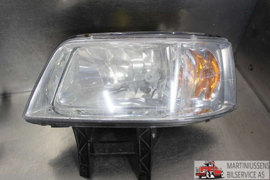 Frontlykt venstre halogen til VW Transporter / Caravelle, 2009-2015 (Fase 2) (T5) (T5) (VOLKSWAGEN|7H1.941.015.S)