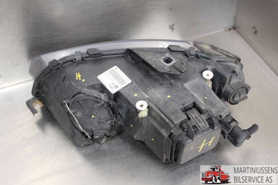 Frontlykt høyre halogen til Audi A3 2003-2008 (Type II, Fase 1)  (AUDI||8P0941004K)