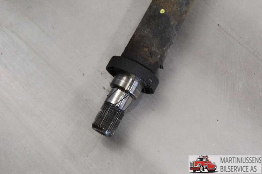 Drivaksel høyre foran til Mini One/Cooper 2007-2014 (R55-57) (R55-57) (MINI|31 60 8 605 470|)