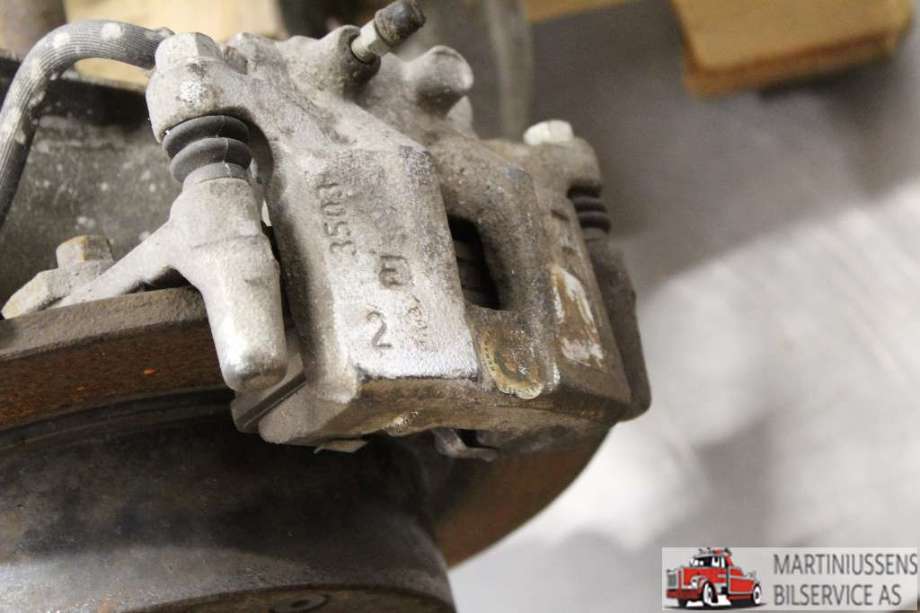 Bremsecaliper venstre bak til Mitsubishi Outlander, 2010-2012 (Type II, Fase 2)  (MITSUBISHI|)