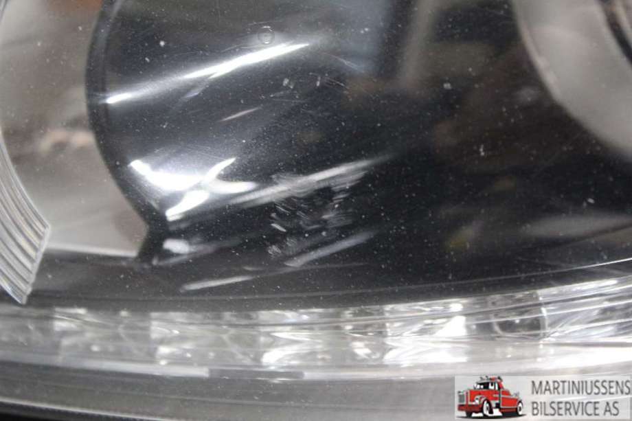 Frontlykt venstre halogen til Kia Sportage 2010-2016 (Type III)  (KIA||92 101-3U290)