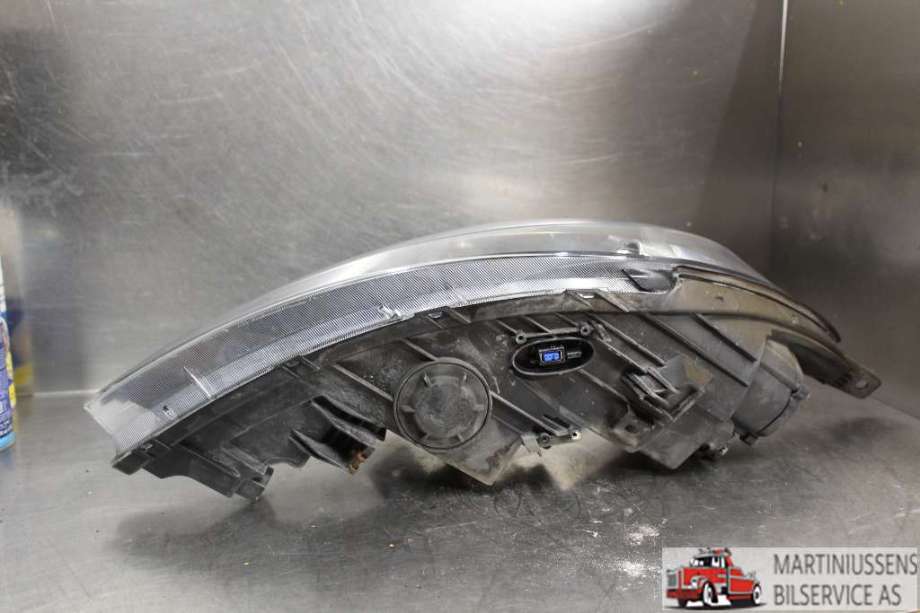 Frontlykt venstre halogen til Kia Sportage 2010-2016 (Type III)  (KIA||92 101-3U290)
