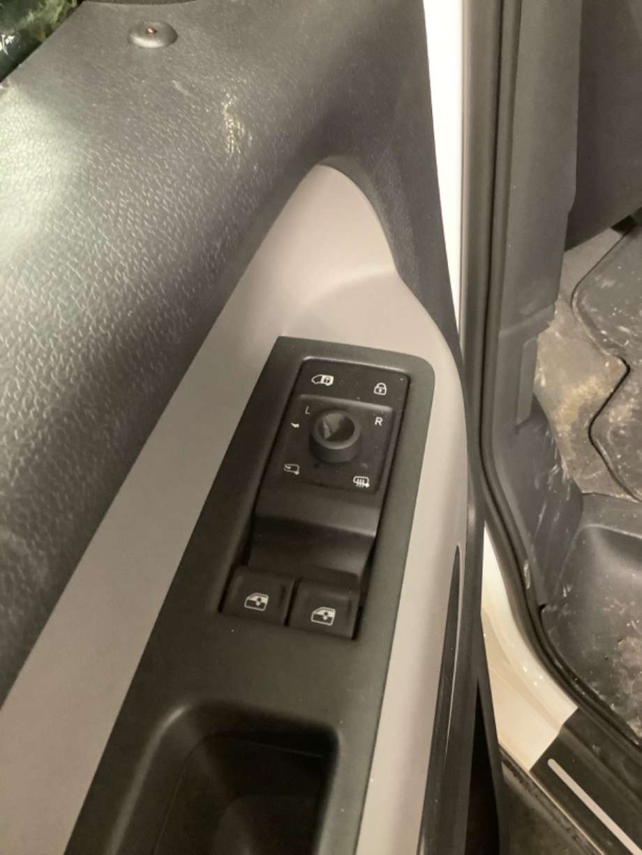 Bryter ruteheis til VW ID.BUZZ, 2022-->>  (VW|)
