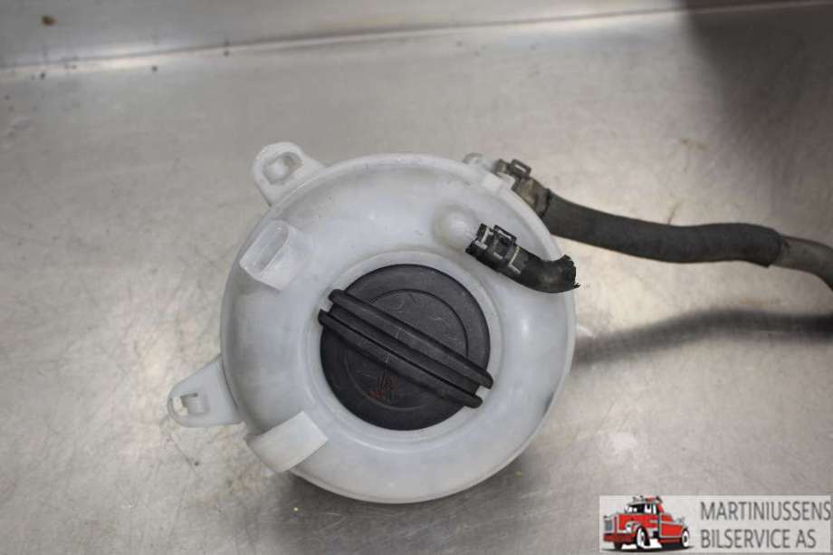 Ekspansjonstank til Audi A3, 2016-2020 (Type III, Fase 2)  (AUDI|)