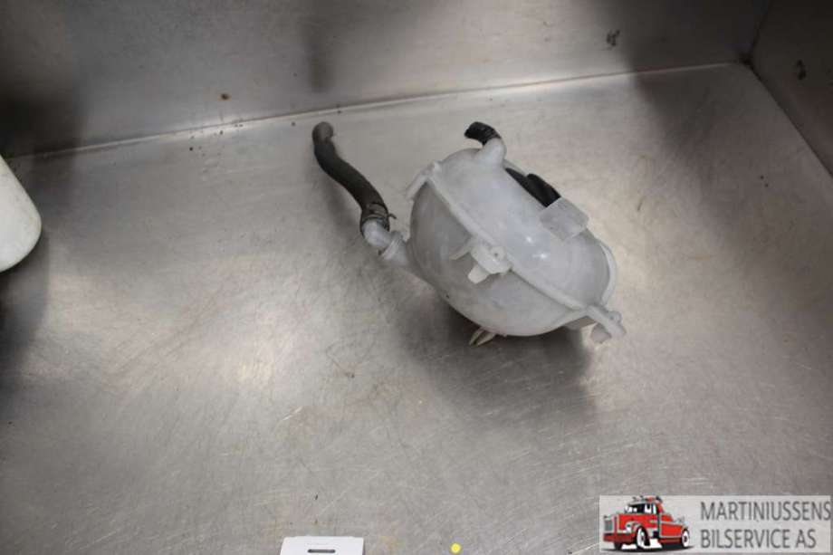 Ekspansjonstank til Audi A3 2016-2020 (Type III, Fase 2)  (AUDI||5Q0 121 407 H)