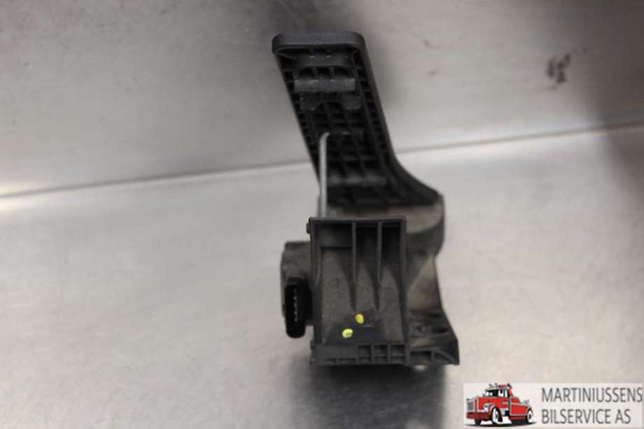Pedal gass til Mercedes E-Klasse 2002-2006 (Fase 1) (W211) (W211) (MERCEDES||A204 300 00 04)