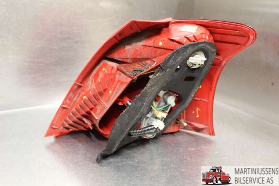 Baklykt venstre til Toyota Yaris 2006-2009 (Type II, Fase 1)  (TOYOTA|)