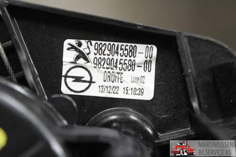 Ruteheis til Opel Corsa F 2019-->>  (OPEL||9829045580-00)