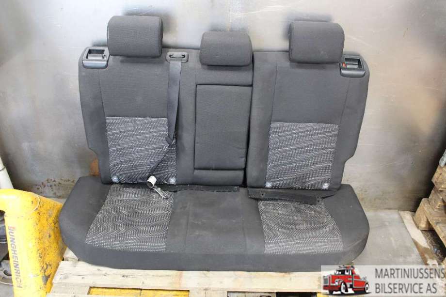 Sete bak til Toyota Auris 2013-2015 (Type II, Fase 1)  (TOYOTA|)
